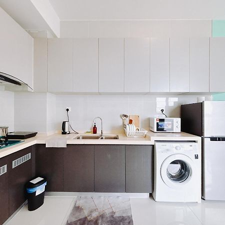 Seafront Country Garden Danga Bay By Lions Bay Apartment Джохор Бахру Стая снимка