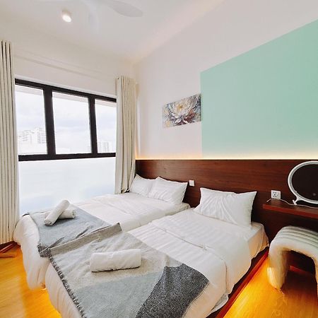 Seafront Country Garden Danga Bay By Lions Bay Apartment Джохор Бахру Стая снимка