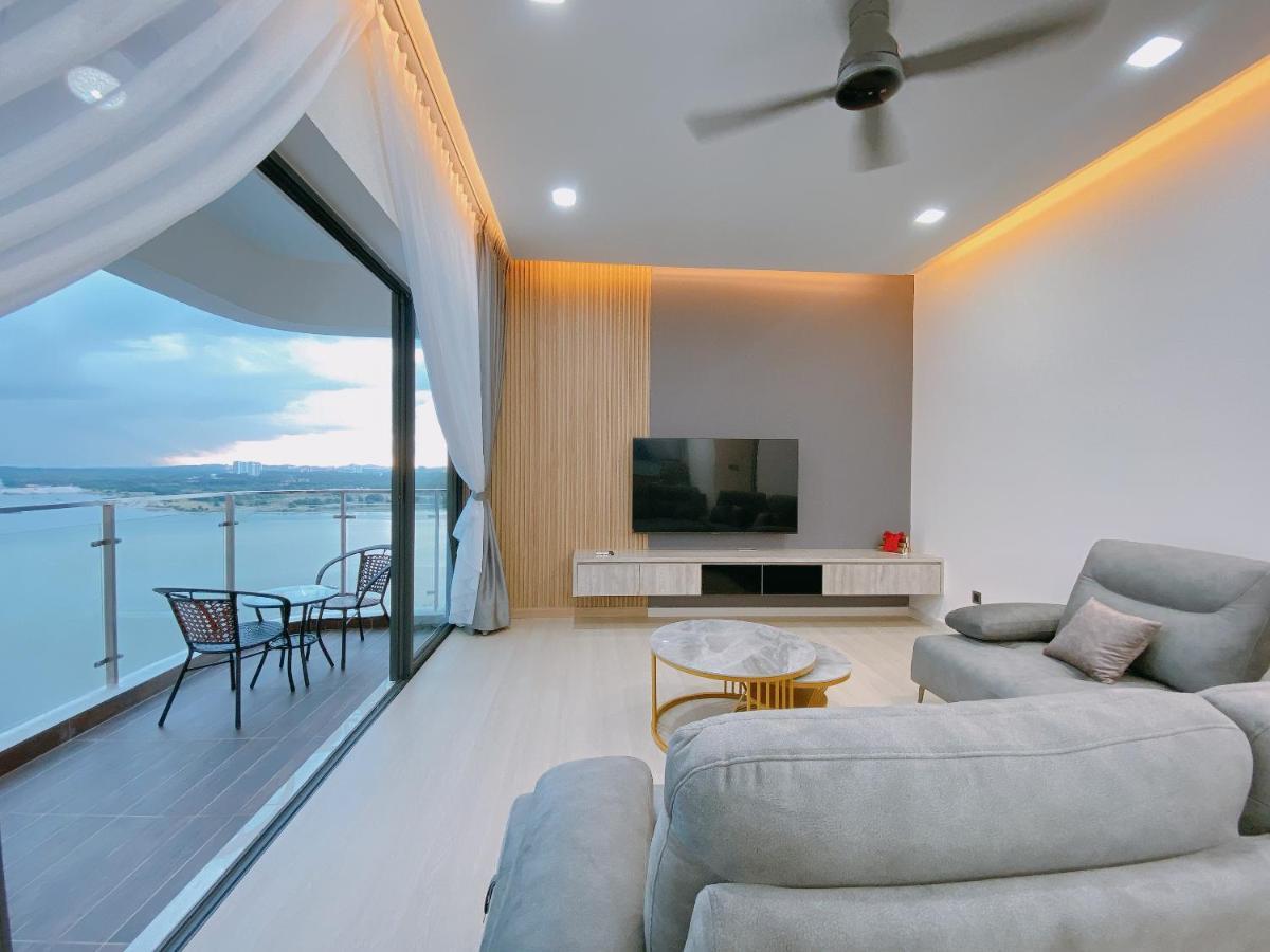 Seafront Country Garden Danga Bay By Lions Bay Apartment Джохор Бахру Екстериор снимка