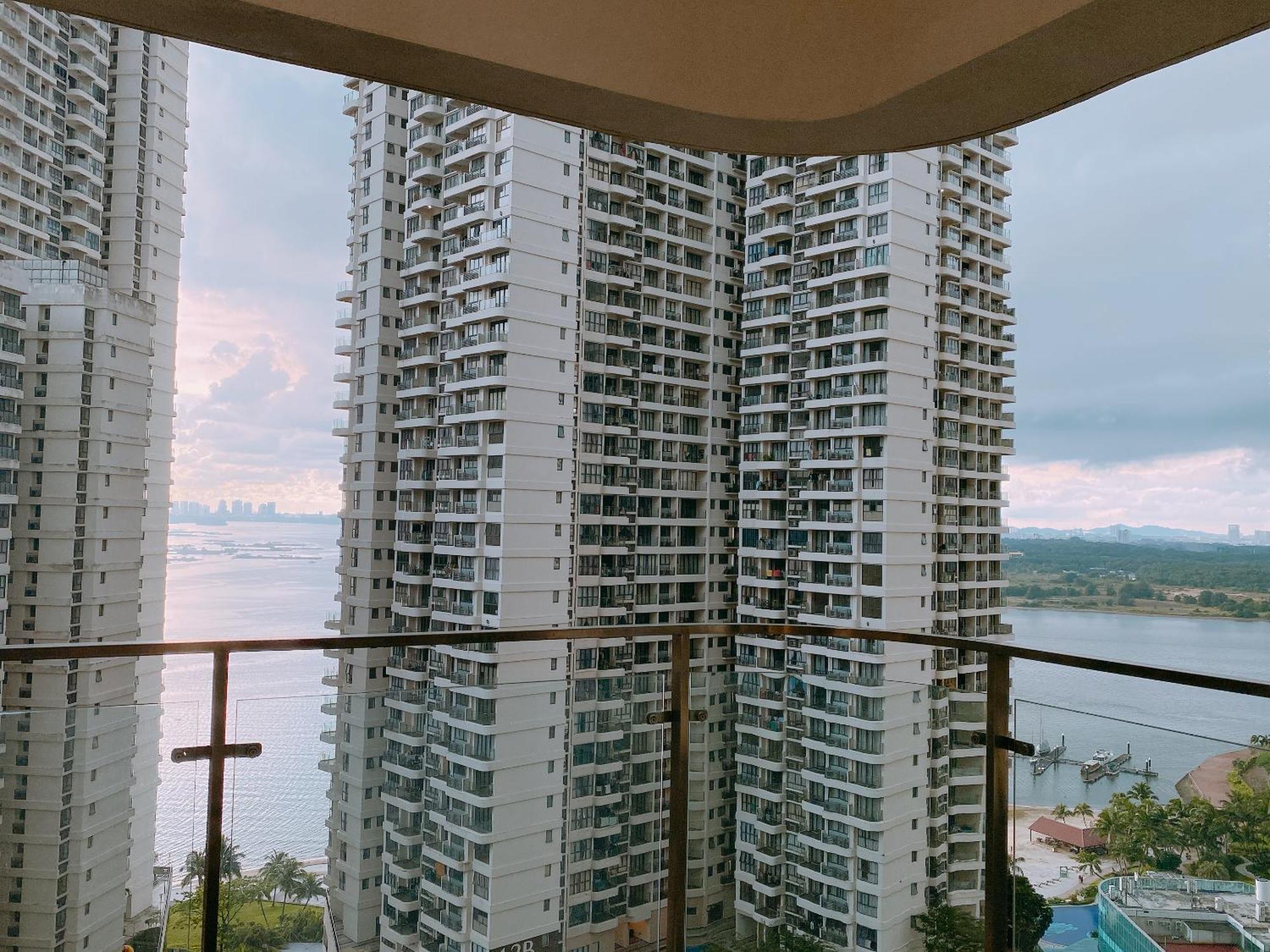 Seafront Country Garden Danga Bay By Lions Bay Apartment Джохор Бахру Стая снимка